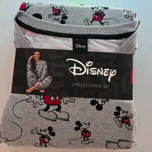 NWT Disney women's sleep set